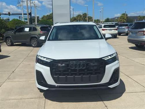 2025 Audi Q7 55 Prestige