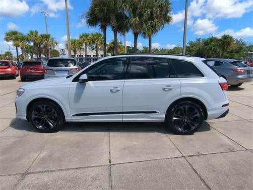 2025 Audi Q7 55 Prestige
