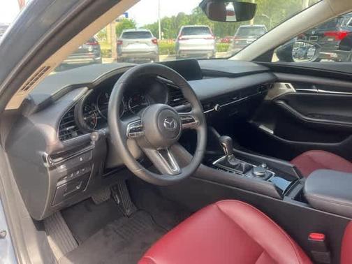 2023 Mazda Mazda3 2.5 S Carbon Edition