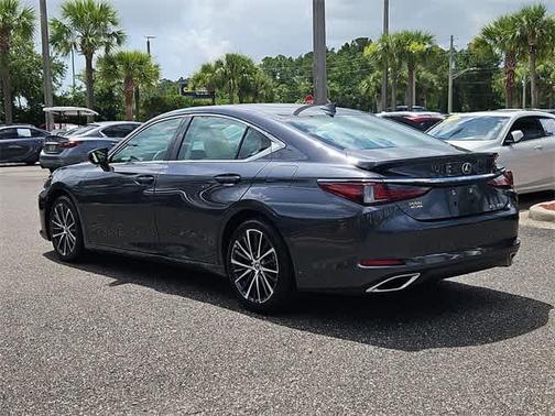 2022 Lexus ES 350 Base