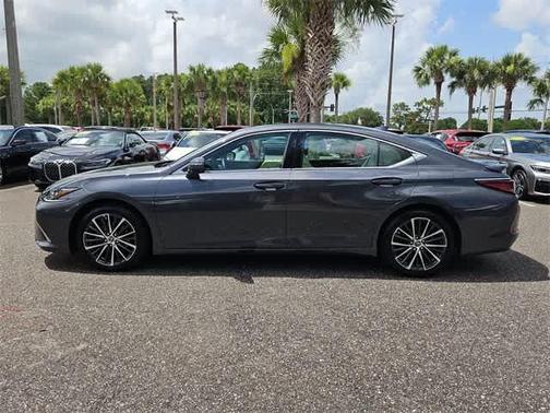 2022 Lexus ES 350 Base