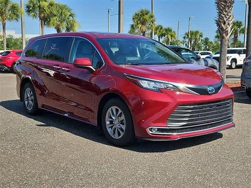 2023 Toyota Sienna