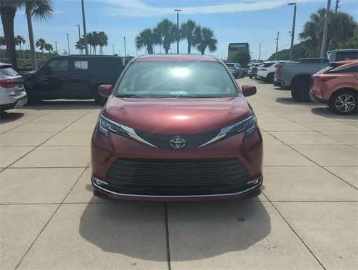 2023 Toyota Sienna