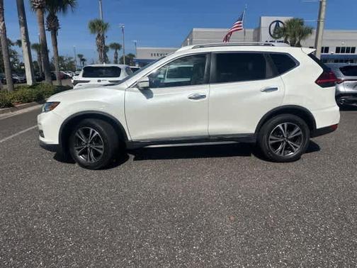 2017 Nissan Rogue SL