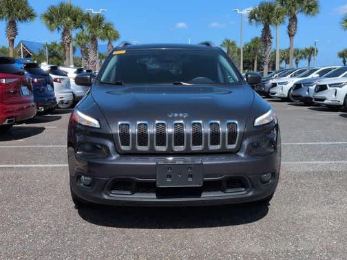 Gray 2016 Jeep Cherokee Latitude