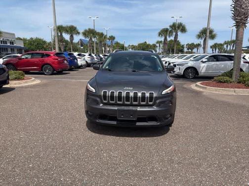 Gray 2016 Jeep Cherokee Latitude