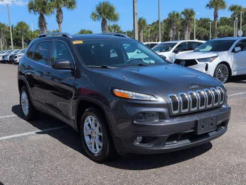 Gray 2016 Jeep Cherokee Latitude