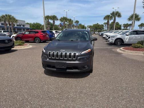 Gray 2016 Jeep Cherokee Latitude
