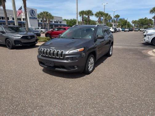 Gray 2016 Jeep Cherokee Latitude
