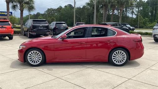 2021 Alfa Romeo Giulia Base