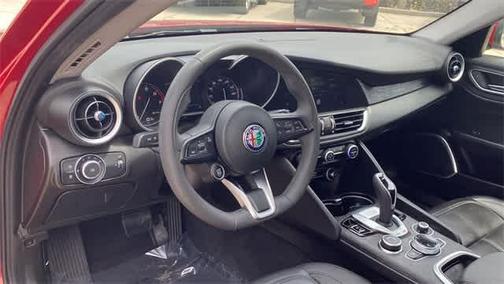2021 Alfa Romeo Giulia Base