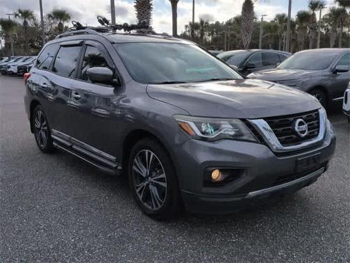 2017 Nissan Pathfinder Platinum