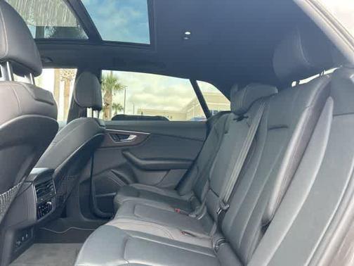 2019 Audi Q8 Premium Plus