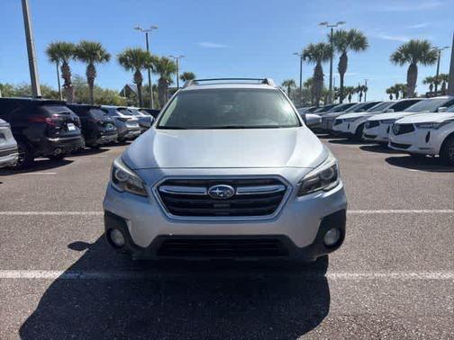 Ice Silver Metallic 2019 Subaru Outback 2.5i Limited