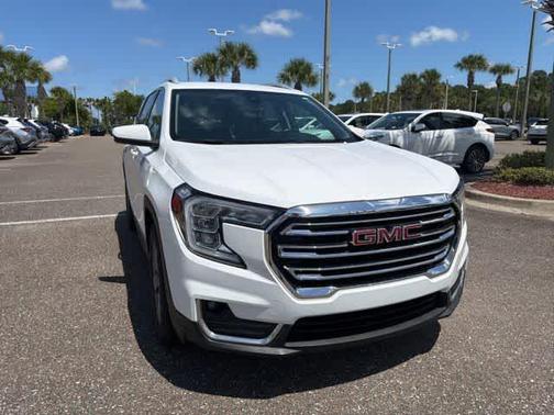 White 2023 GMC Terrain SLT