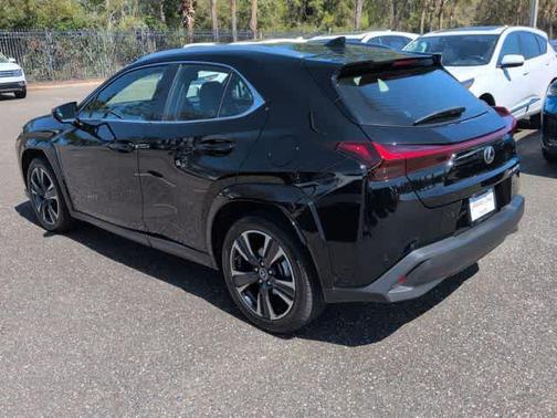 2023 Lexus UX 250h Premium