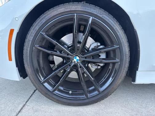 2024 BMW 330 i