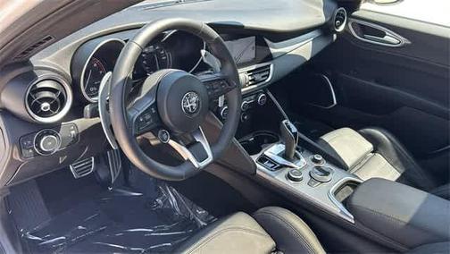 2023 Alfa Romeo Giulia Veloce