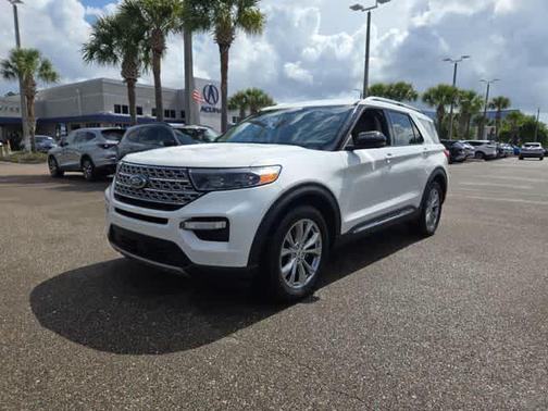 White 2021 Ford Explorer Limited