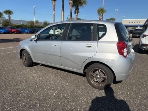2011 Chevrolet Aveo 5 LT