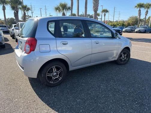 2011 Chevrolet Aveo 5 LT