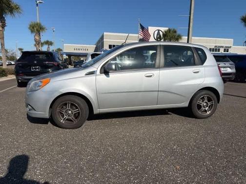 2011 Chevrolet Aveo 5 LT