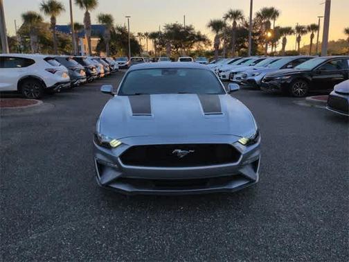 2022 Ford Mustang EcoBoost