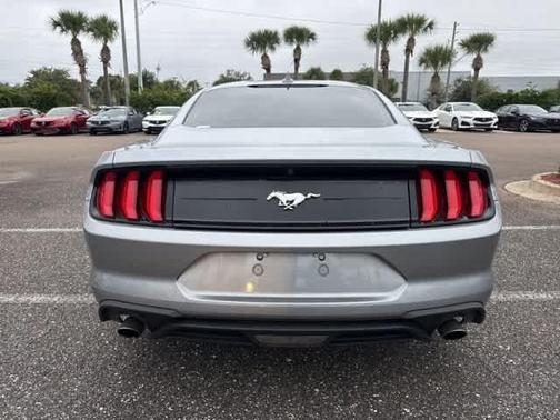 2022 Ford Mustang EcoBoost