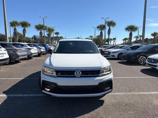 2020 Volkswagen Tiguan 2.0T SE R-Line Black
