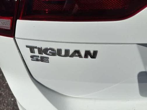 2020 Volkswagen Tiguan 2.0T SE R-Line Black