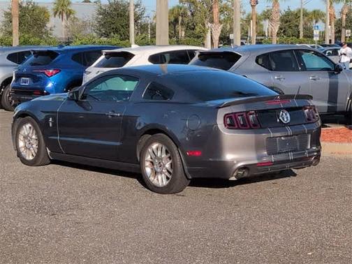 2014 Ford Mustang V6