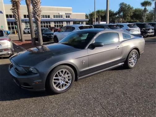 2014 Ford Mustang V6