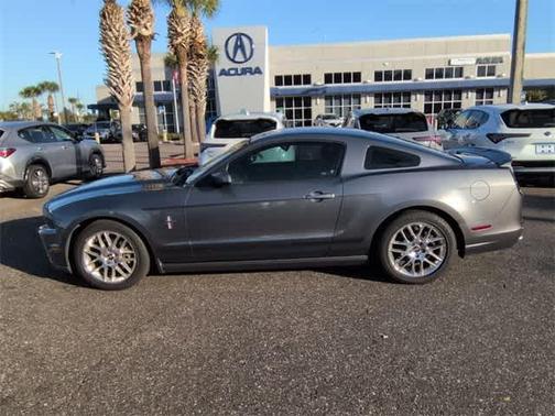 2014 Ford Mustang V6