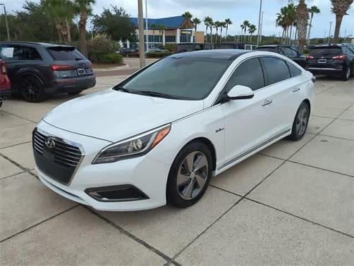 2017 Hyundai SONATA Hybrid Limited