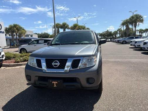 Gun Metallic 2016 Nissan Frontier SV