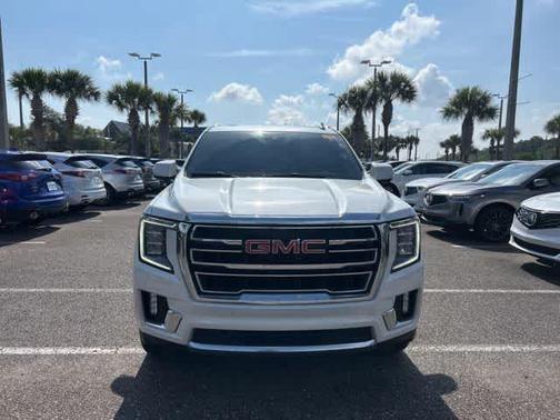 White 2023 GMC Yukon SLT