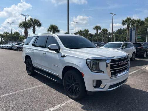 White 2023 GMC Yukon SLT