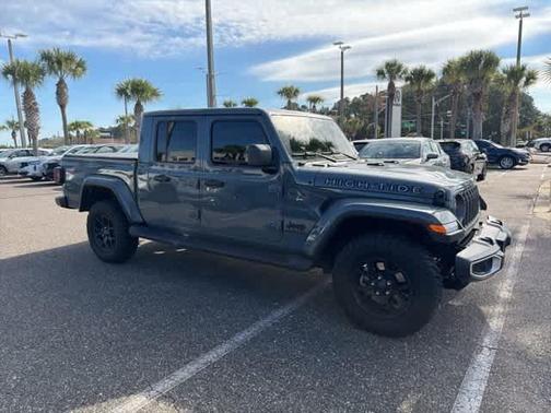 2025 Jeep Gladiator Sport