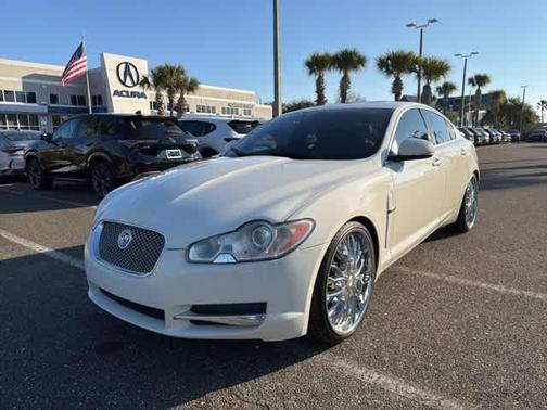 2010 Jaguar XF Luxury