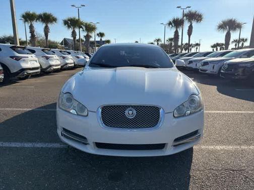 2010 Jaguar XF Luxury