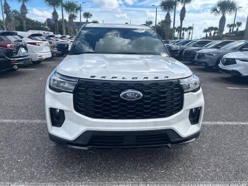 Star White 2025 Ford Explorer ST-Line