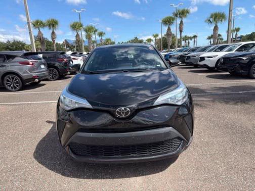 Black 2022 Toyota C-HR XLE