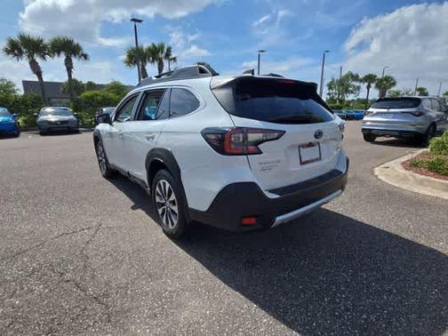 Crystal White Pearl 2024 Subaru Outback Limited