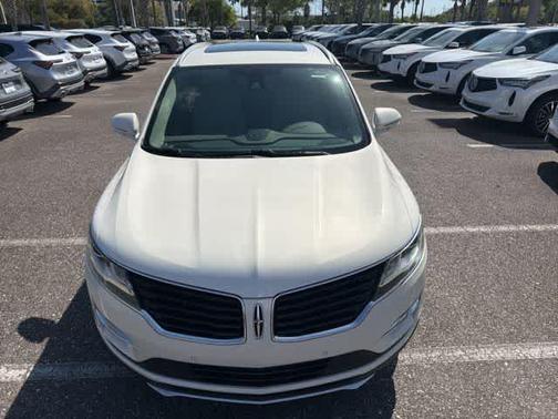 White 2016 Lincoln MKC Black Label