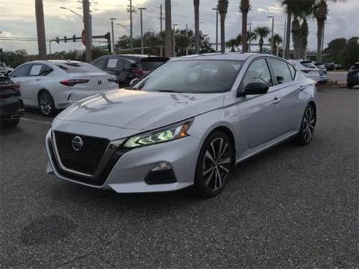 2022 Nissan Altima 2.5 SR