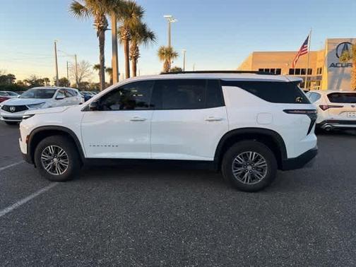 2024 Chevrolet Traverse LT