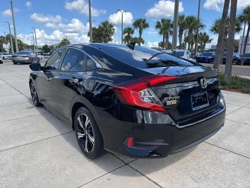 2017 Honda Civic Touring