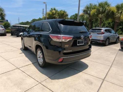 2016 Toyota Highlander LE