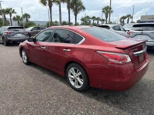 Cayenne Red 2014 Nissan Altima 2.5 SV