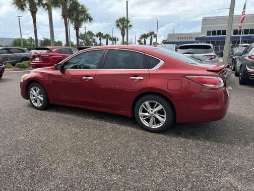 Cayenne Red 2014 Nissan Altima 2.5 SV